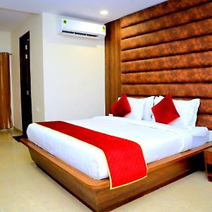 Pineberry Hotels - Near Golden Temple